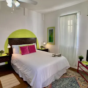 tropical-loft-apartment-in-miramar.sanjuanpuertorico-hotels.com/