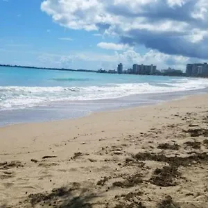 beach-front-apt-4-at-isla-verde-tower.top-hotels-puertorico.com/